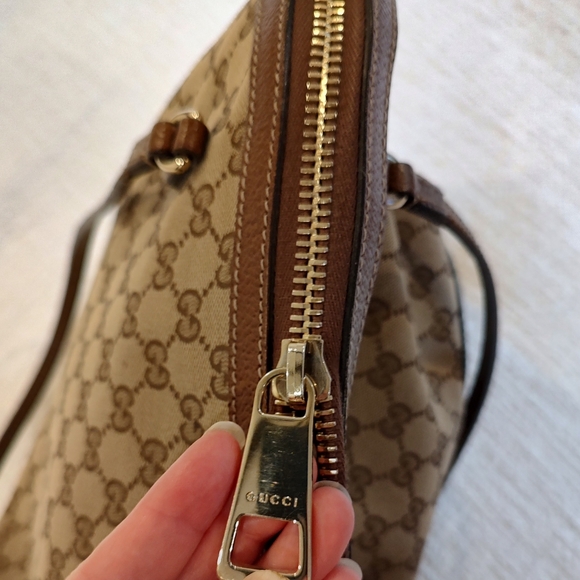 Gucci Bree Dome Tote Bag Brown Leather Cream Canvas Double Straps Zip Closure - Picture 7 of 16